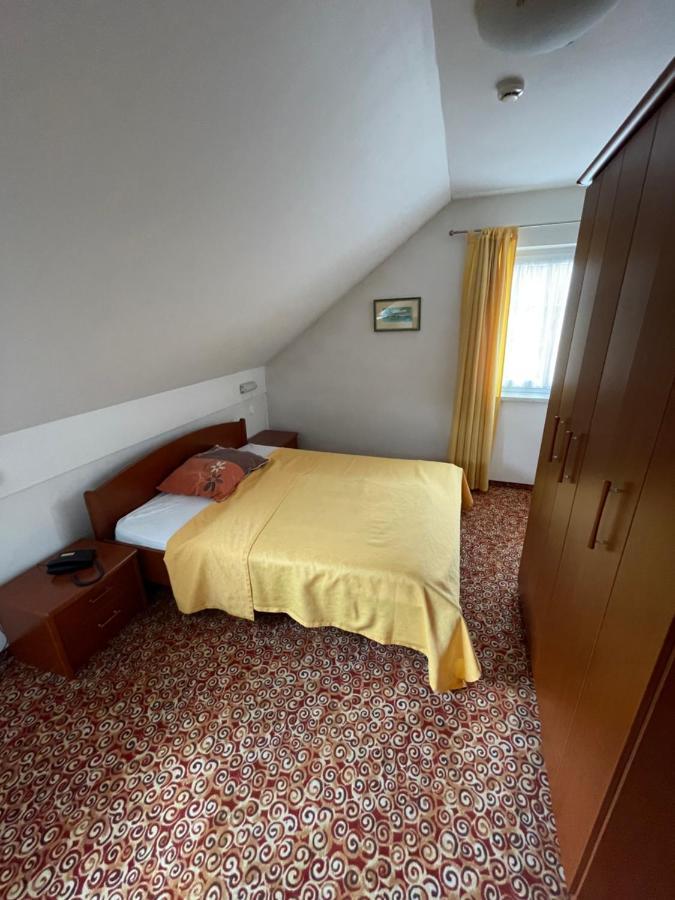 Gostisce Senica Senovo Exterior foto